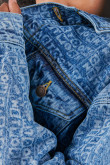 Chaqueta azul medio en jean con diseños de Cartoon Network