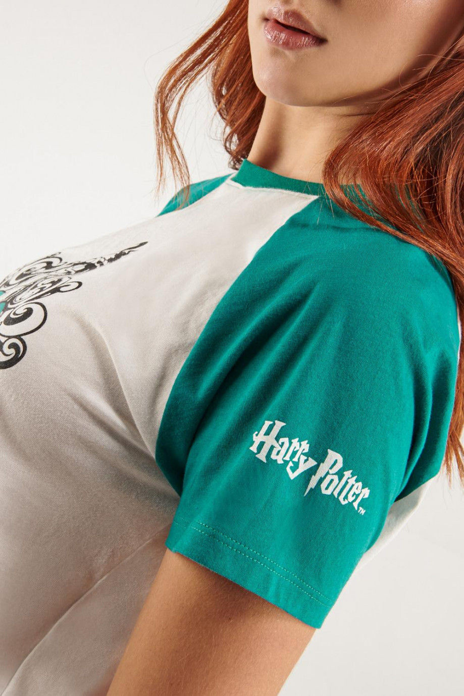 Camiseta manga ranglan corta estampado de Harry Potter.