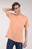 Camiseta básica para hombre manga corta, unicolor, con doble doblez en mangas y abertura lateral dispareja.