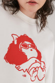 Buzo cuello redondo, con estampado en manga y frente de Mafalda