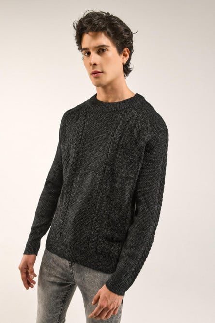 Suéter crema claro tejido con cuello redondo y detalles de texturas