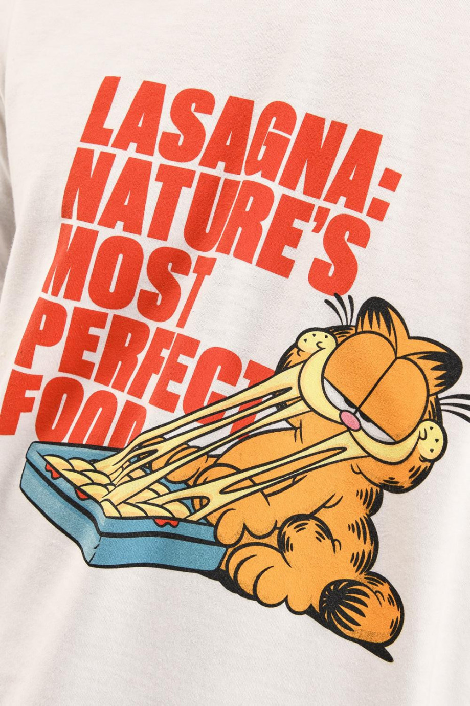Camiseta manga corta, estampada de Garfield.