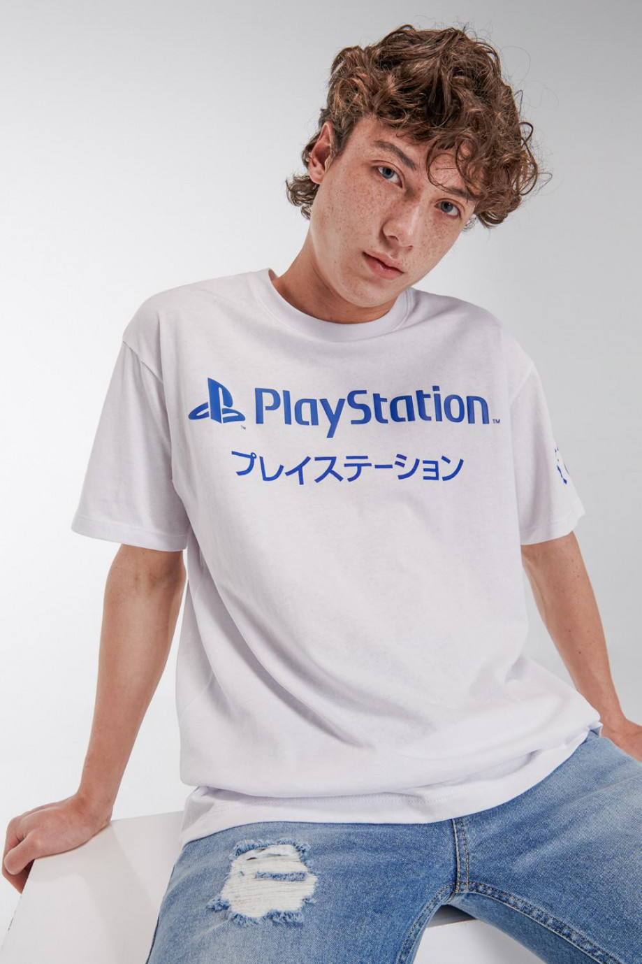 Camiseta cuello redondo, estampada de PlayStation.