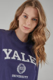 Camiseta azul oscura con estampado de Yale y manga corta