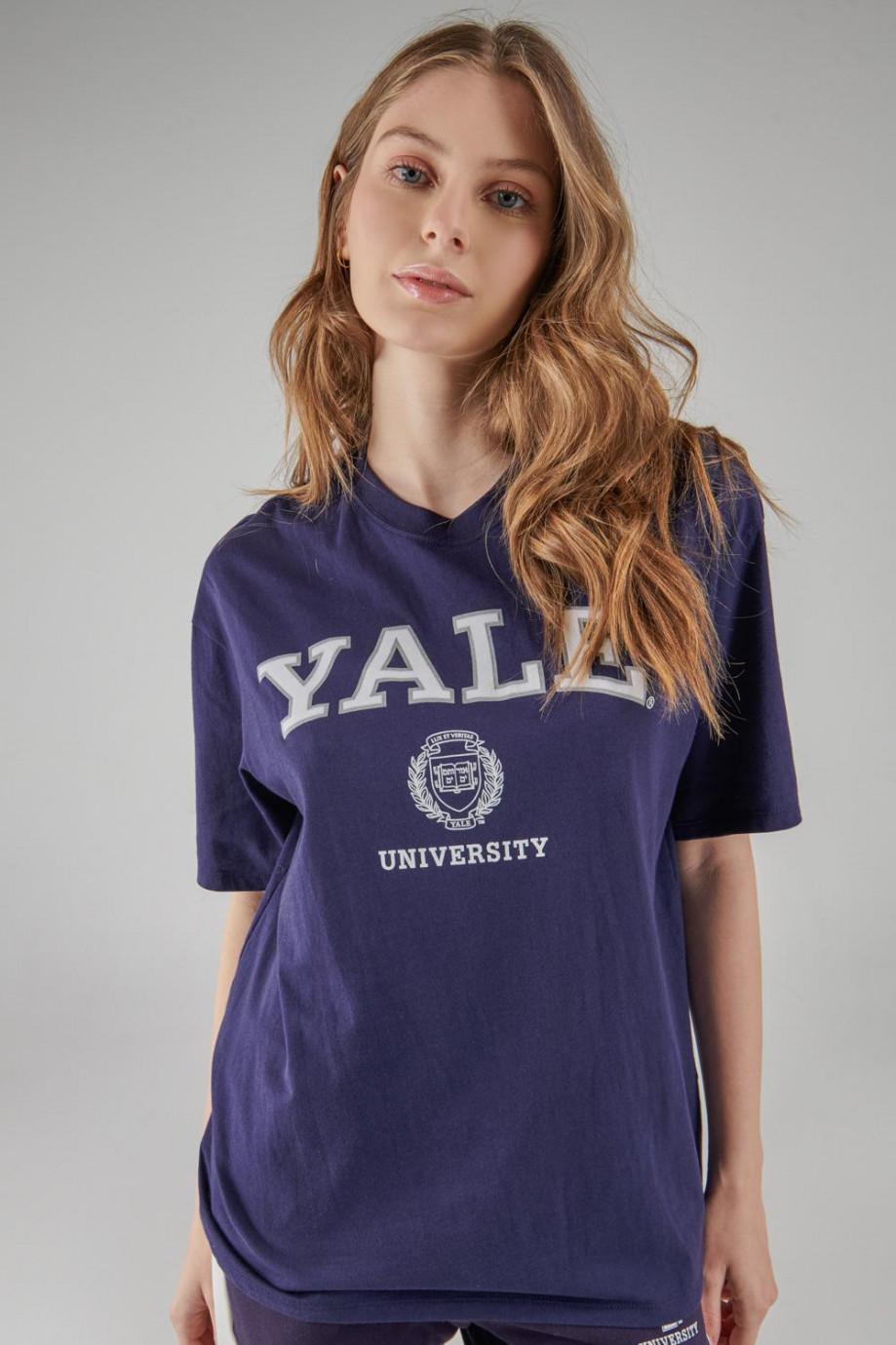Camiseta corta, con estampado en frente, de Yale