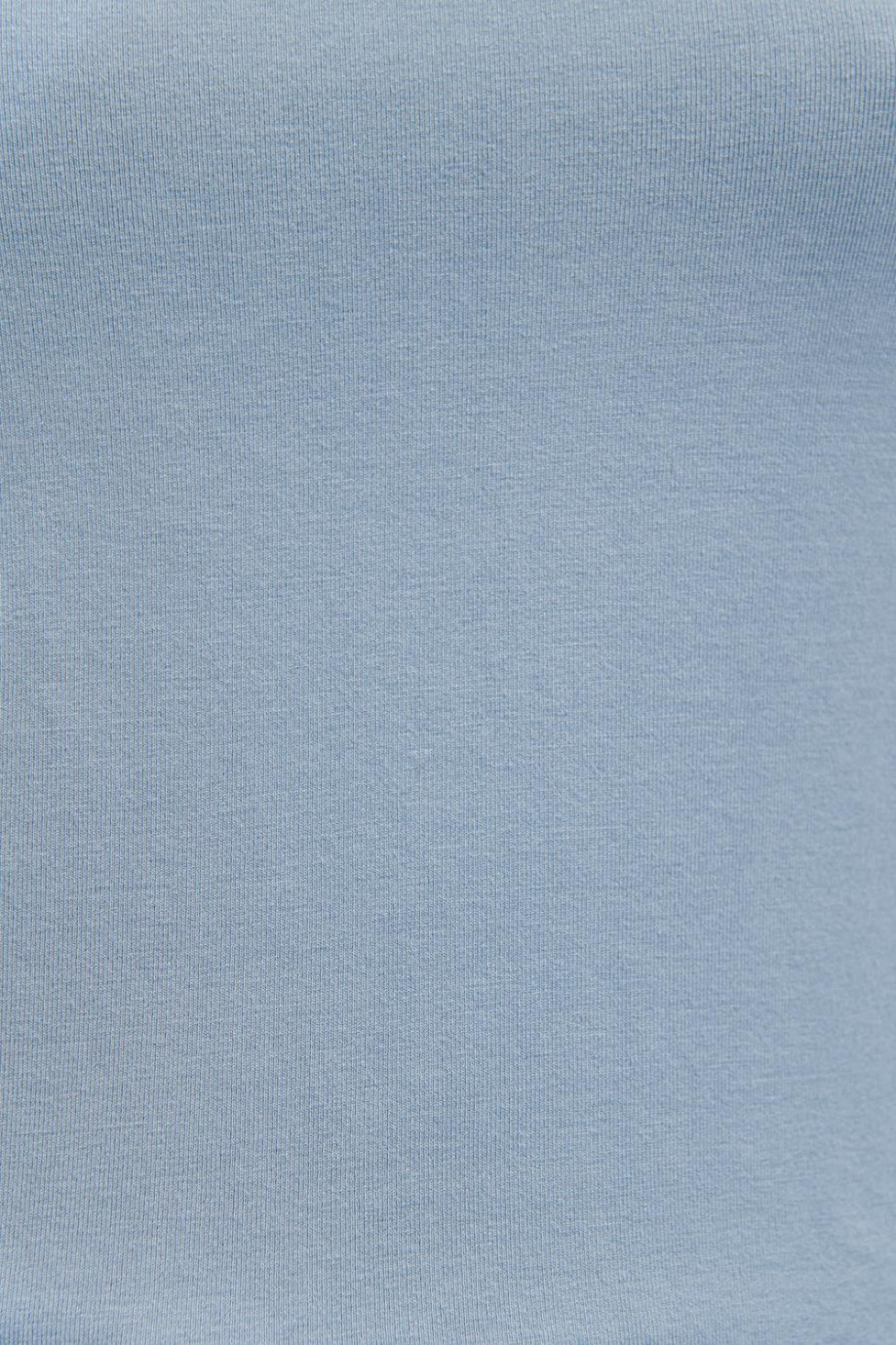 Camiseta unicolor manga corta con detalles en mini filete