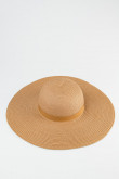 Sombrero con lazo decorativo
