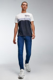 Jean skinny fit azul intenso con costuras en contraste y tiro bajo