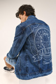 Chaqueta azul oscura en jean con diseño de Garfield en láser