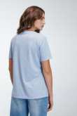 Camiseta cuello redondo azul clara con diseño de E.T. estampado