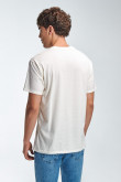Camiseta unicolor cuello redondo con estampado en frente