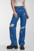 Jean azul oscuro 90´S con bota ancha, rotos y diseños