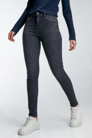 Jeans Negros mujer solo $79.900 | Compra en KOAJ.CO