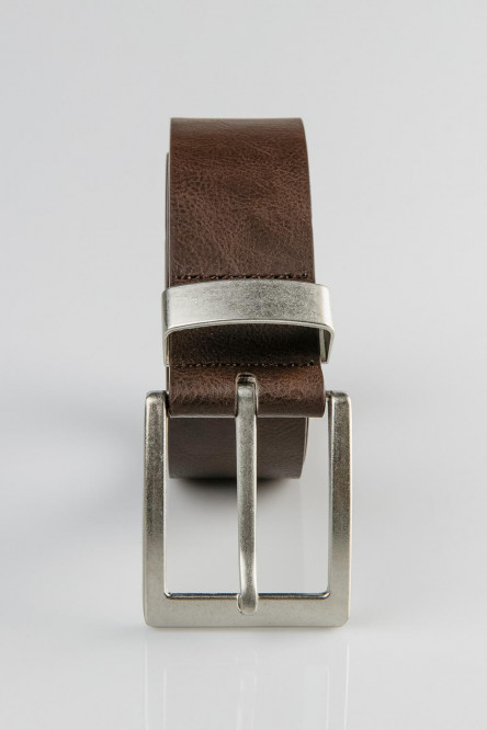 Cinturón sintético café medio con pasador y hebilla metálicos
