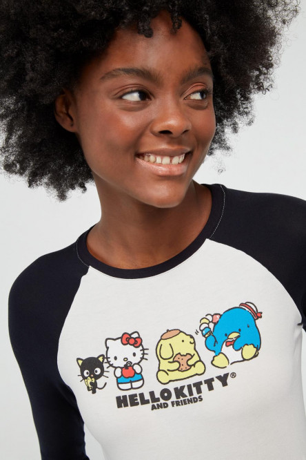 Camiseta manga ranglan larga crema claro con estampado de Hello Kitty