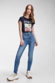 Jean jegging azul claro tiro súper alto con ajuste ceñido