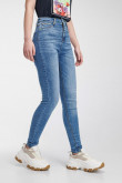 Jean jegging azul claro tiro súper alto con ajuste ceñido