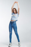 Jean jegging azul medio tiro súper alto con rotos en frente