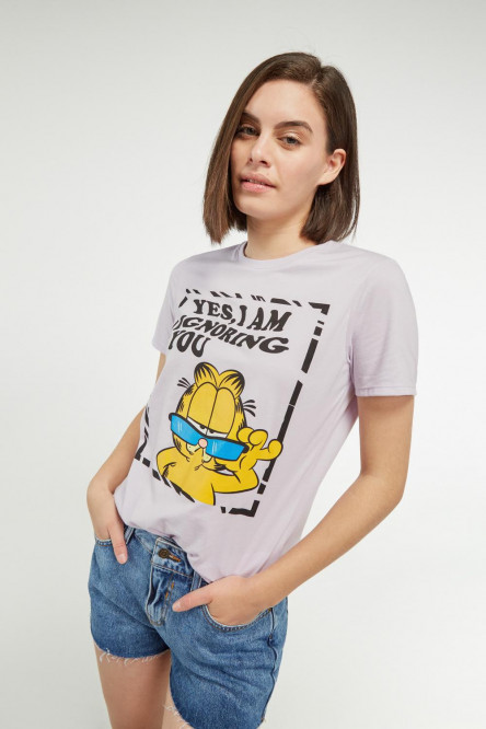 Camiseta lila clara manga corta con estampado de Garfield