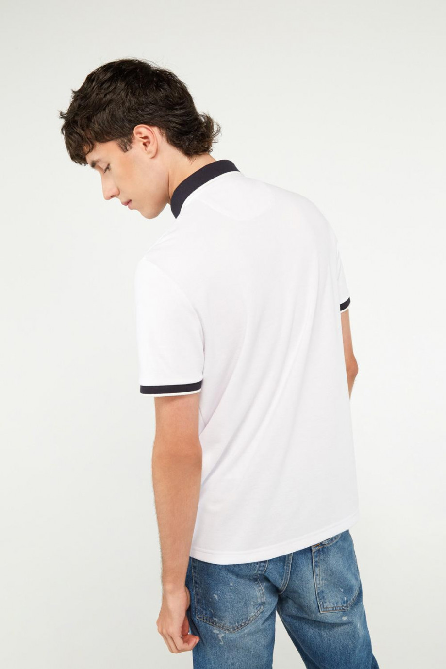 Camiseta Polo unicolor con cuello y puños tejidos