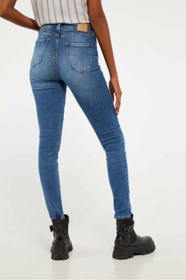 Jean Jegging tiro alto