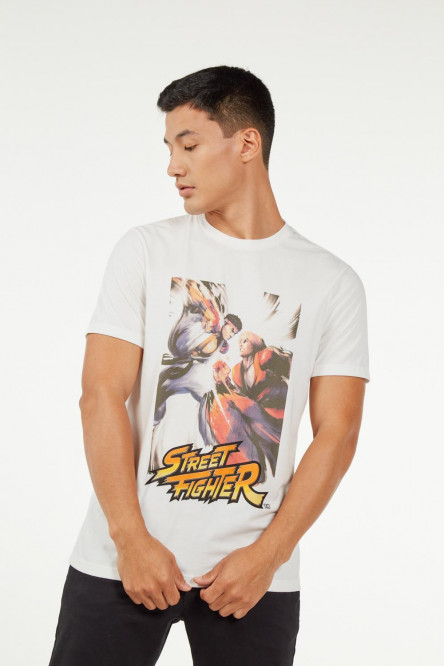 Camiseta crema claro con estampado de Street Fighter y manga corta