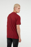 Camiseta rojo intenso manga corta con estampado college de letras