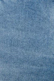 Bermuda azul medio en jean tiro bajo con bordes deshilados