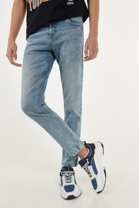Jean skinny fit azul claro tiro bajo con bolsillos clásicos