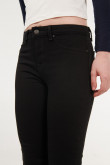 Jean tiro alto jegging negro ajustado con botón en cintura