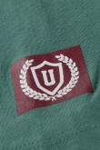 Camiseta manga corta verde con diseño college estampado