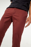 Pantalón tiro medio dril unicolor con bolsillos verticales