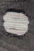Short en jean gris oscuro con rotos y deshilado en bordes