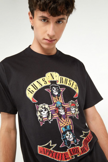 Camiseta negra manga corta con estampados de Guns N Roses