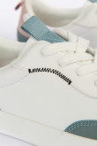 Tenis blancos tipo chunky con cortes de color y suelas planas