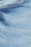 Jean slim azul claro tiro bajo con 5 bolsillos y ajuste ceñido