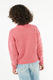 Suéter tejido unicolor con texturas y cuello redondo