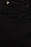 Short en jean negro con doblez en bordes y tiro alto