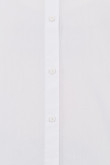 Blusa manga larga blanca con cuello clásico y ruedo curvo