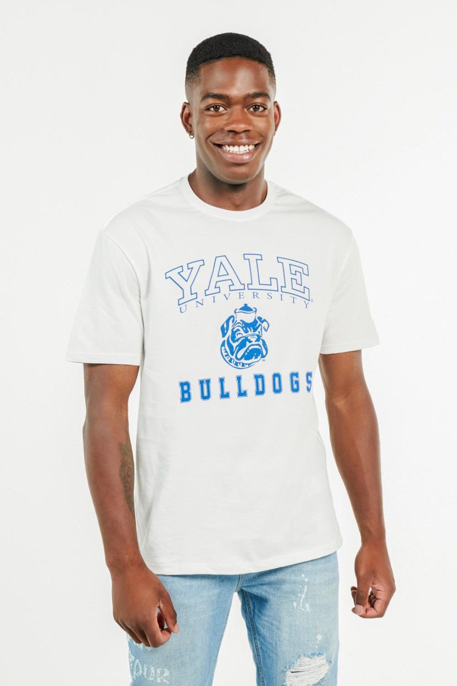 Camiseta cuello redondo crema clara con diseño college de Yale University