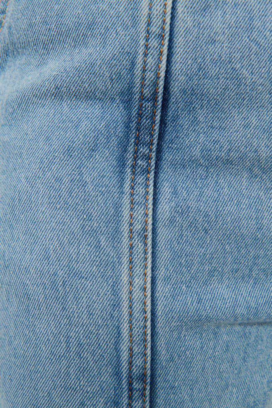 Short en jean azul claro tiro alto con elástico en la pretina