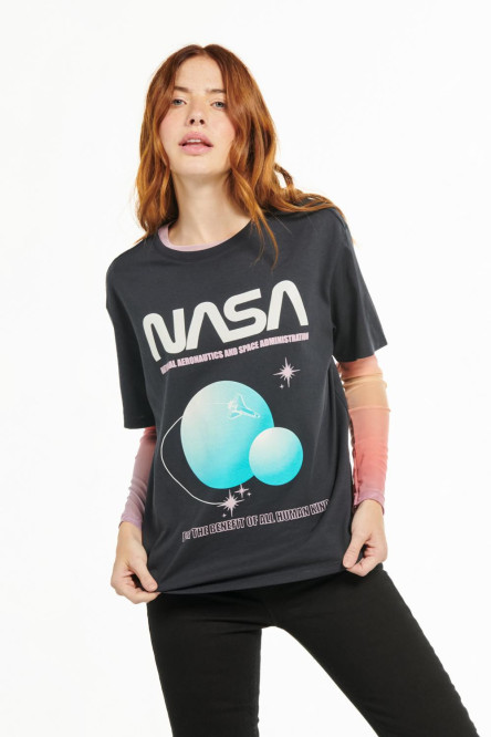 Camiseta manga corta estampada azul oscuro de NASA.