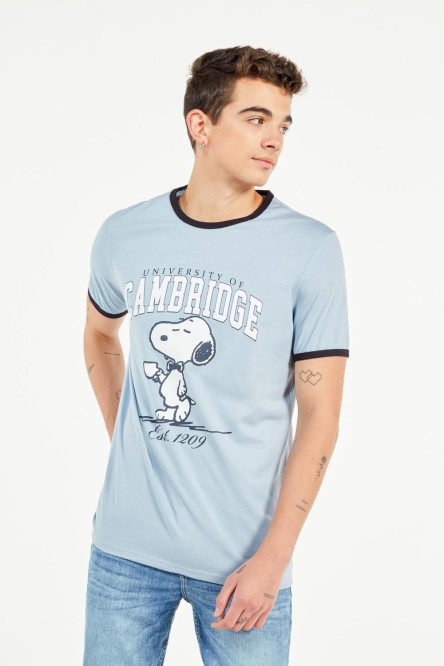 Camiseta azul clara manga corta con diseño de Snoopy & Cambridge