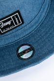 Sombrero azul claro tipo pesquero con marquilla negra en frente
