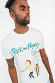 Camiseta crema clara cuello redondo con diseño de Rick & Morty