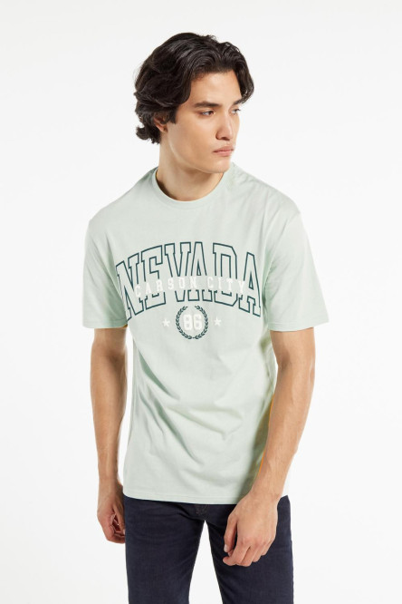 Camiseta verde clara con estampado de Nevada en frente y manga corta