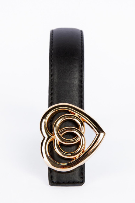 Cinturón para mujer color negro, con hebilla metalica color plateado en forma de corazón.