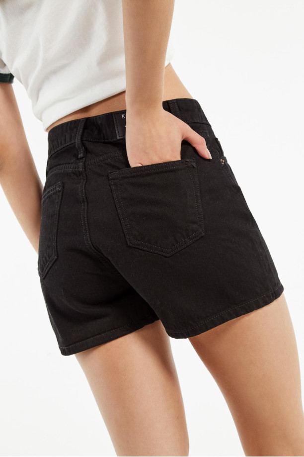 Short negro online jean