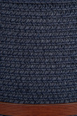 Sombrero tejido azul intenso con correa café decorativa