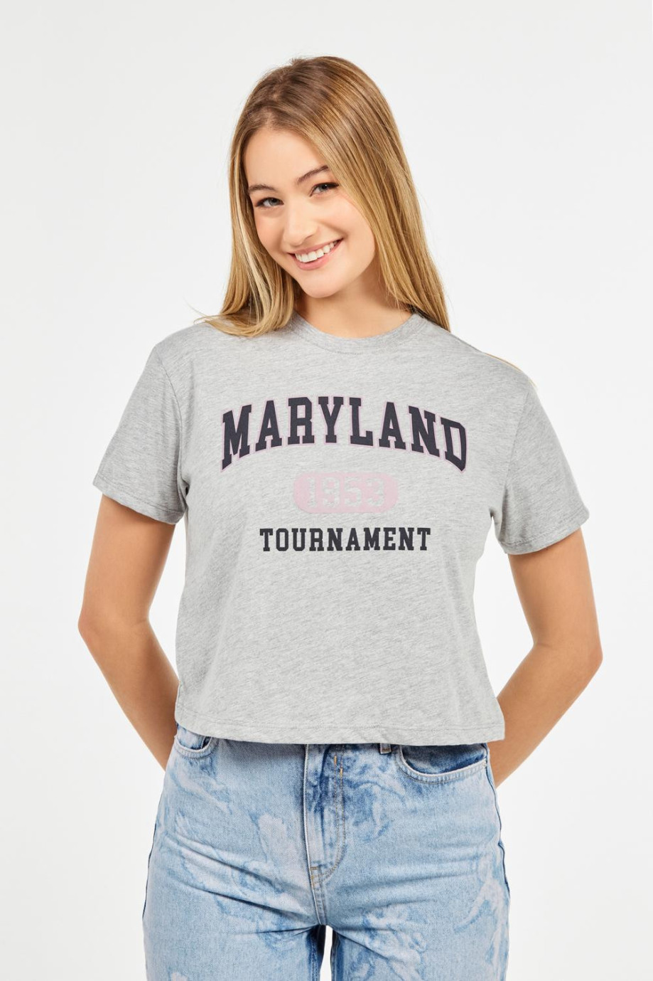 Camiseta cuello redondo crop top gris clara con diseño college de Maryland